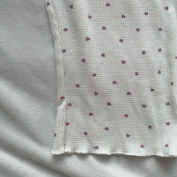 White and pink waffle knit lettuce trim tee - Picture 3 of 8